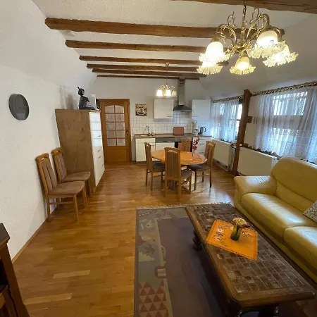 Weingut Und Destillerie Bernd Klein Apartamento *