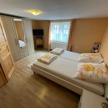 Weingut Und Destillerie Bernd Klein * Pleisweiler-Oberhofen